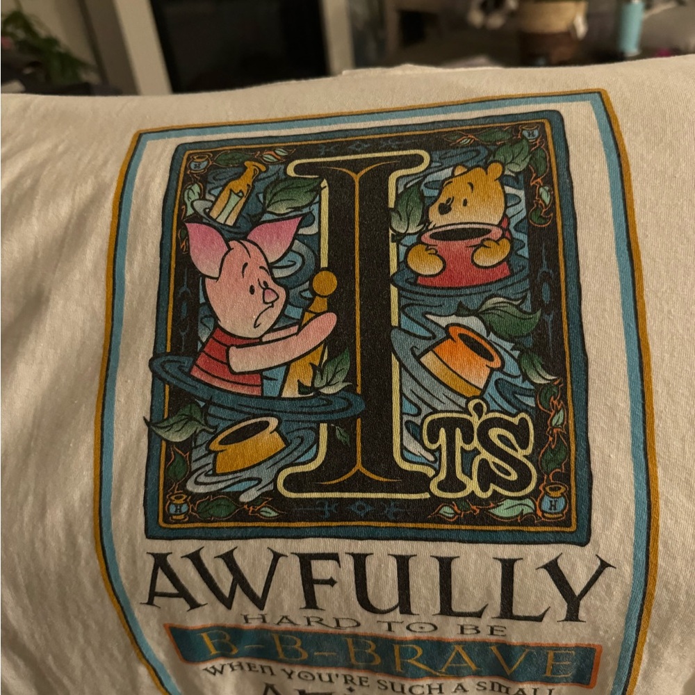 DISNEY WINNIE THE POOH AND FRIENDS Made in
USA Size L Vintage
T-Shirt / G1043T